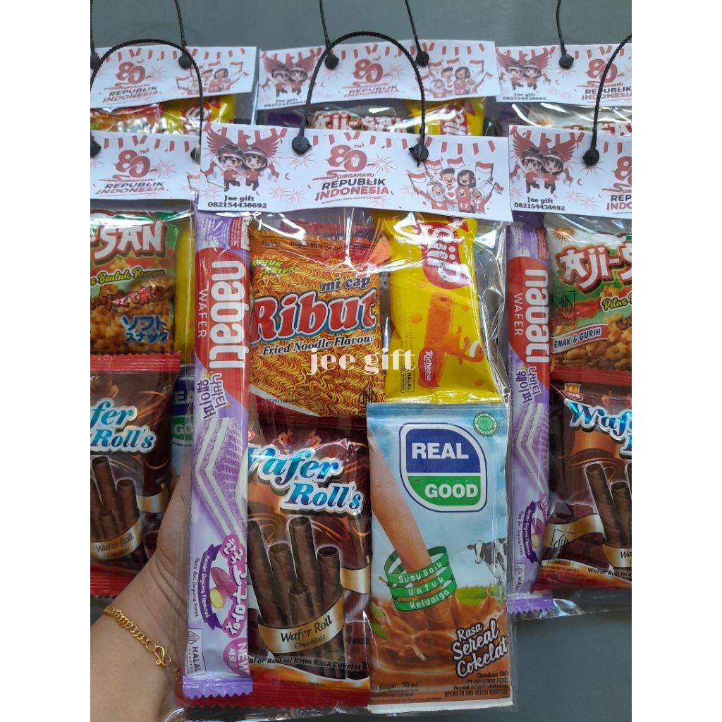 

Bingkisan snack tema kemerdekaan/ulang tahun/hampers/Goddiebag ulang tahun/hampers/hadiah/snack/anniversary/wisuda/hari ibu