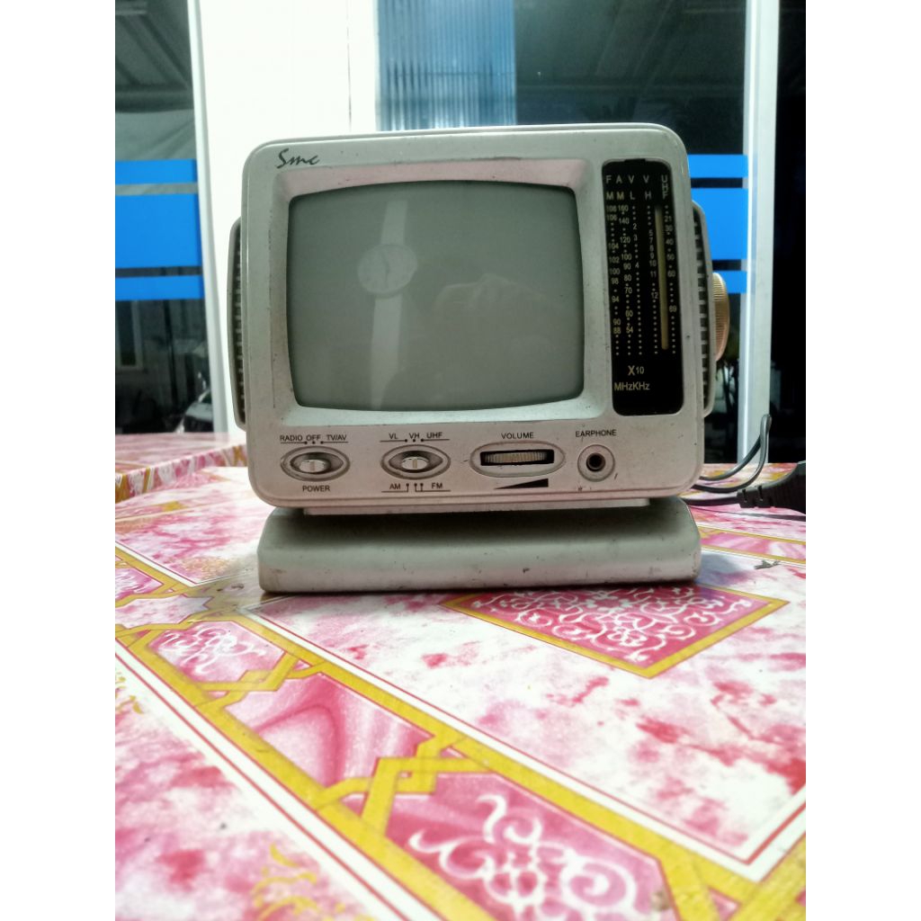 tv kecil jadul kecil