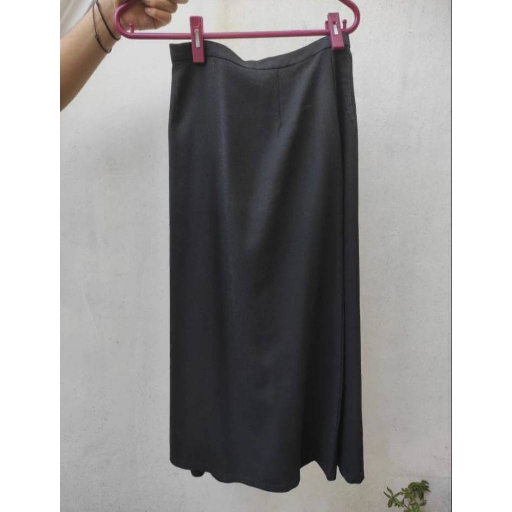 PRELOVED rok span panjang hitam