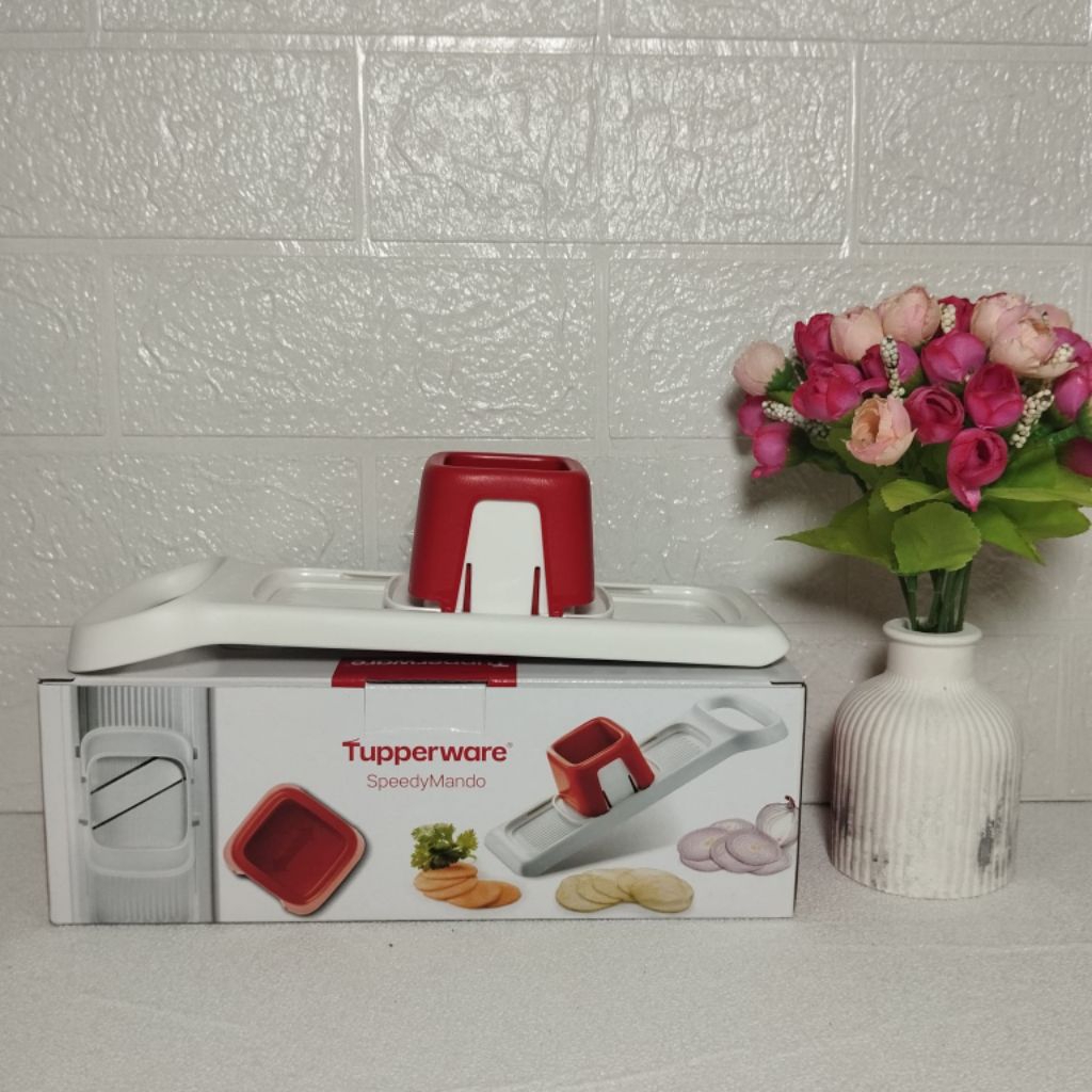 Speedy Mando Tupperware