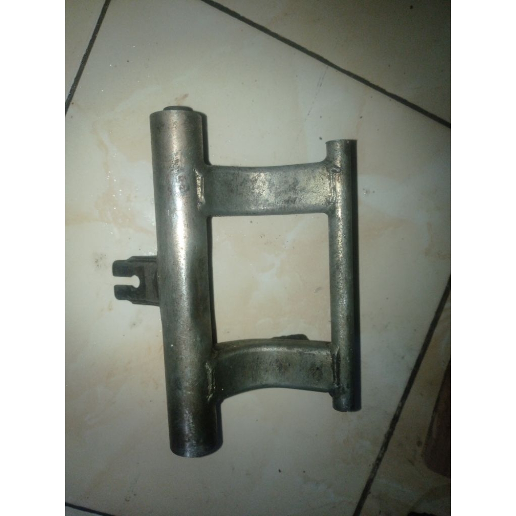 Monting lengan ayun Vario lama karbu