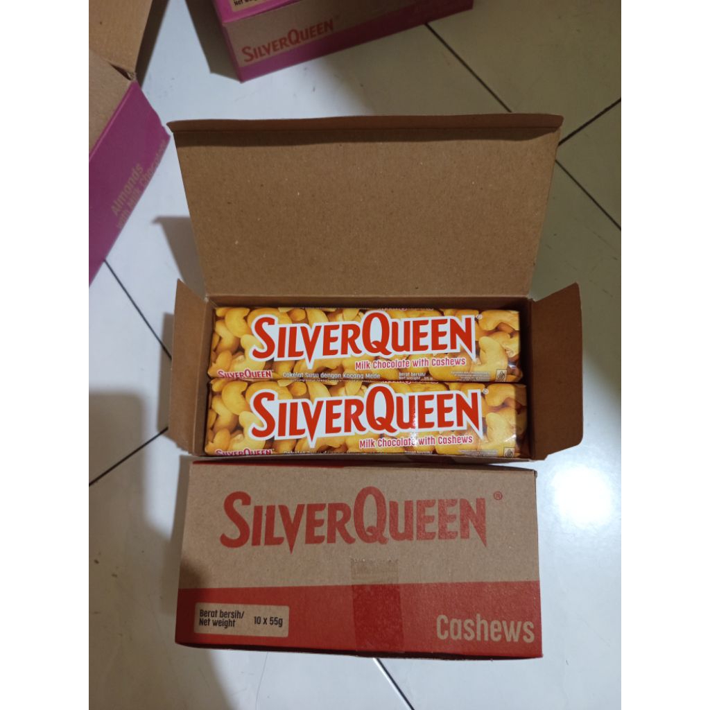 

1 box silverqueen isi 10