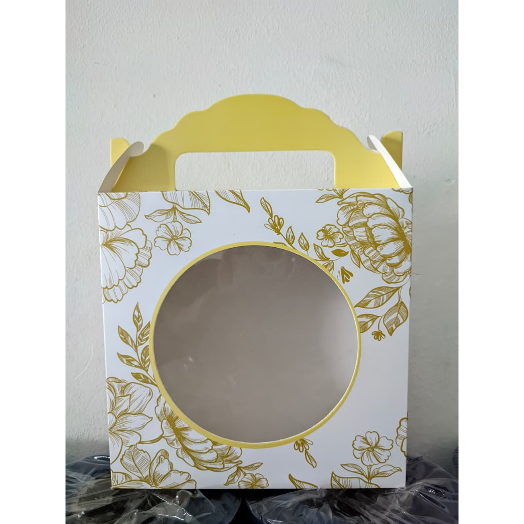 

BOX PIRING SOUVENIR 21x5x21 TENTENG GOLD NEW 300GSM