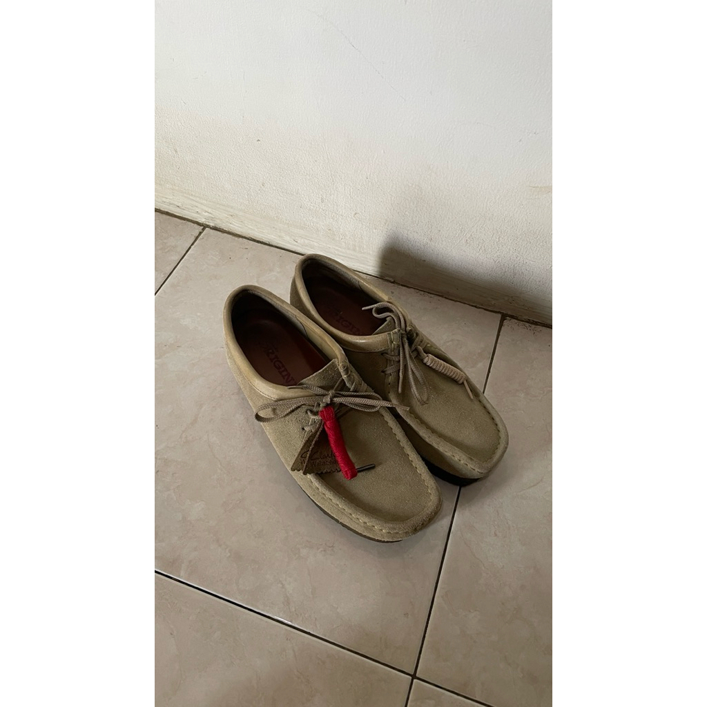 clarks maple suede second original