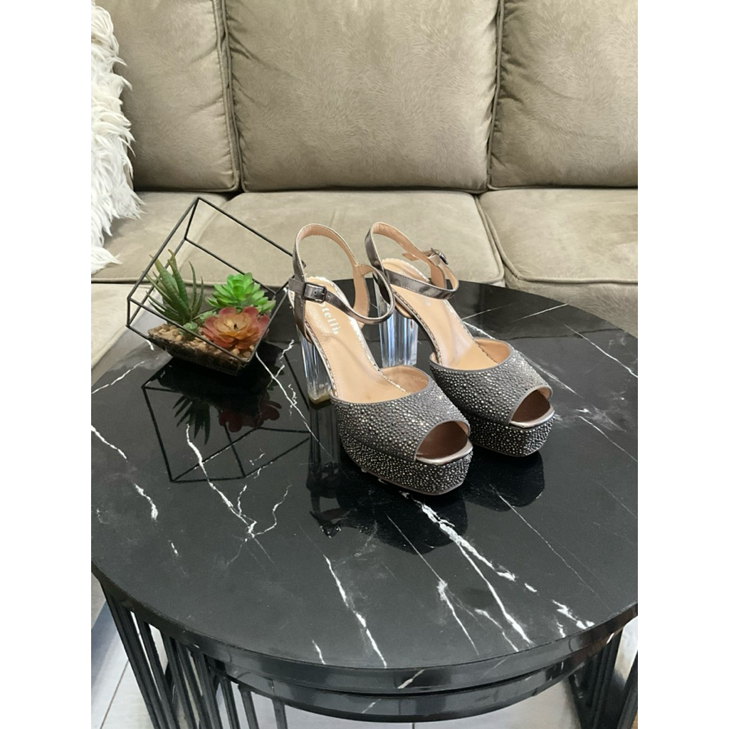 Preloved Sepatu Rotelli