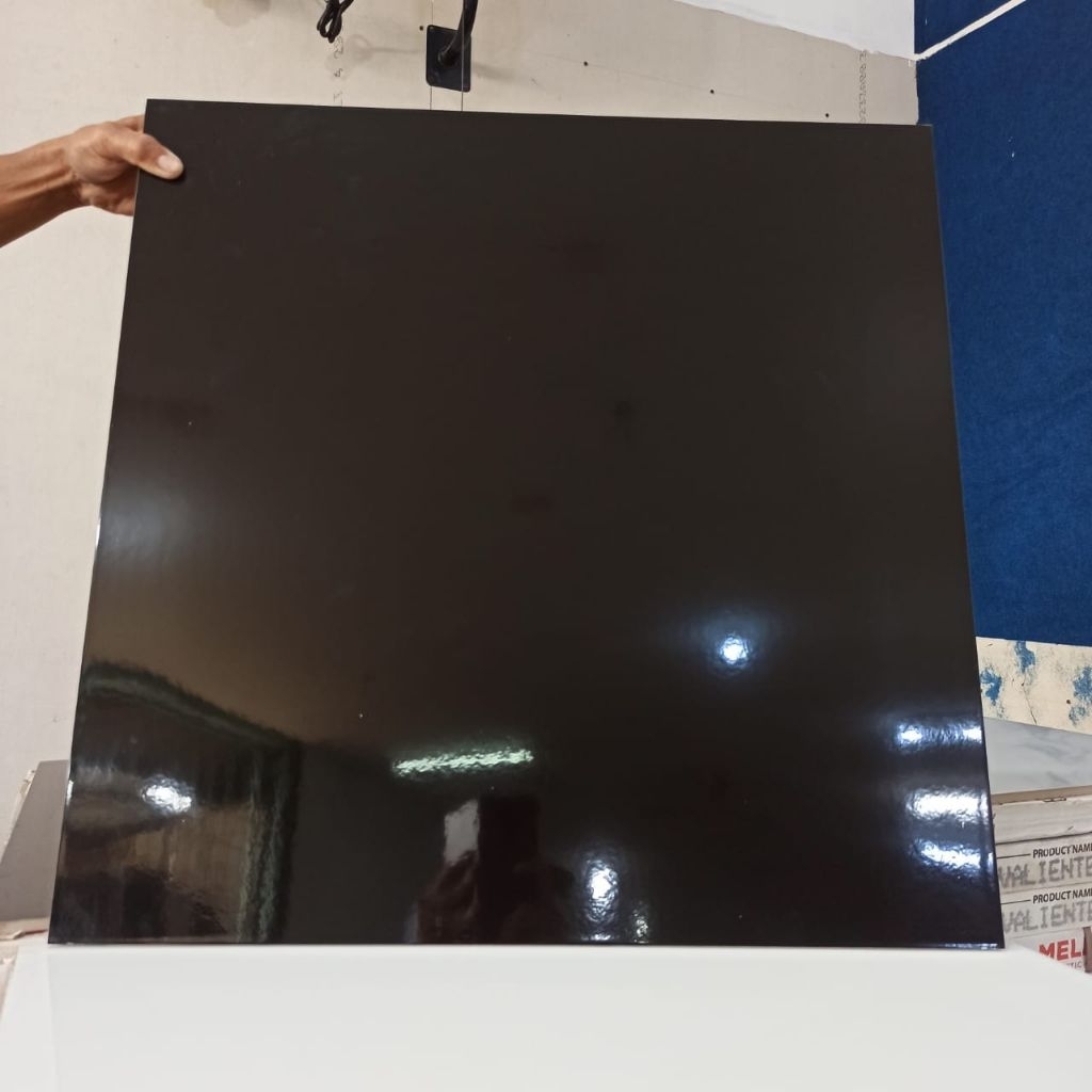 keramik lantai 60x60/keramik lantai polos/keramik hitam polos/keramik glossy/keramik dinding/keramik