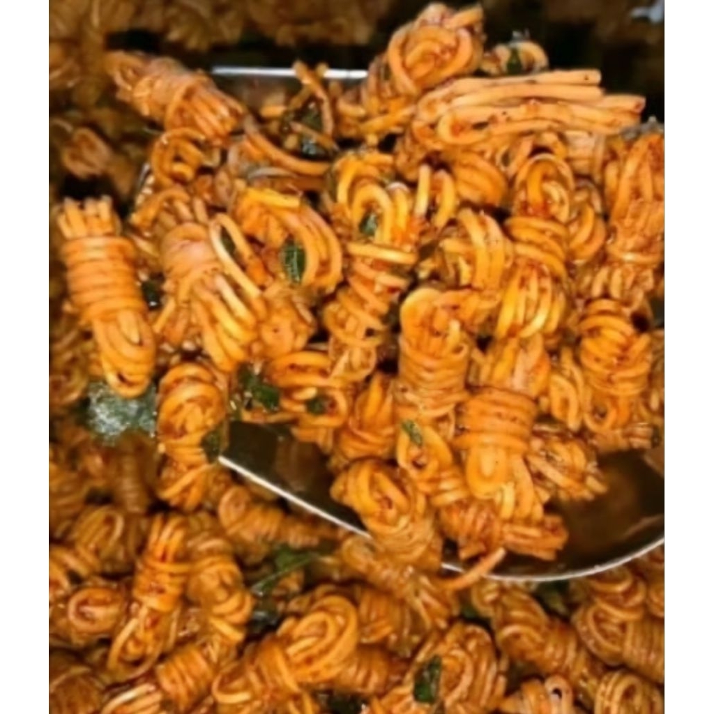 

cemilan mie gulung goreng pedas gurih daun jeruk 250gr