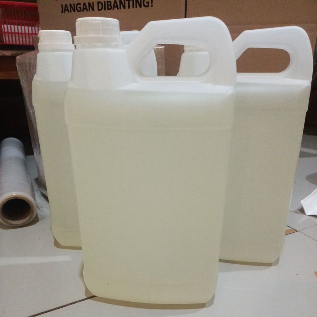 

Minyak Kelapa 5 liter | Coconut Oil RB | non kopra | dari santan segar