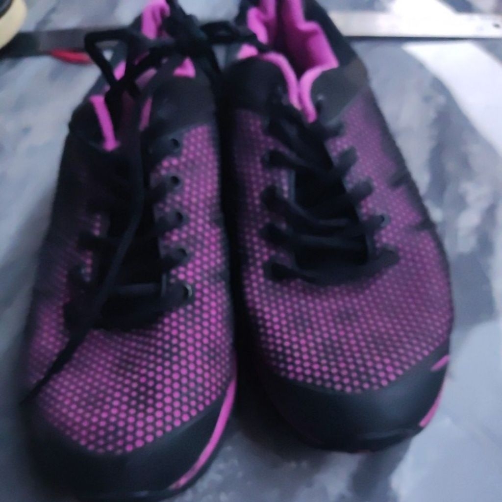 sepatu asics bekas pakai zise 39 insole 24