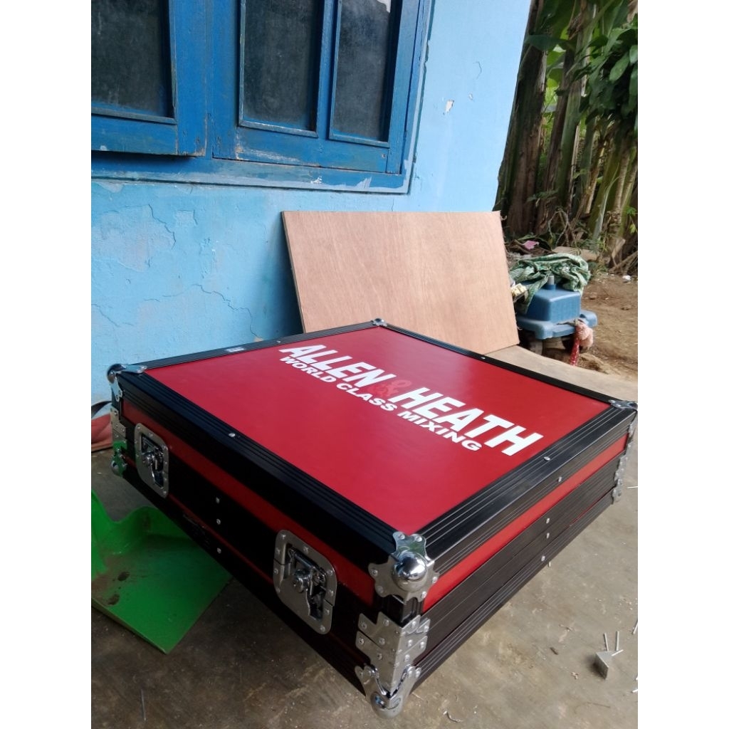 hardcase mixer 16cenel Alen&hard