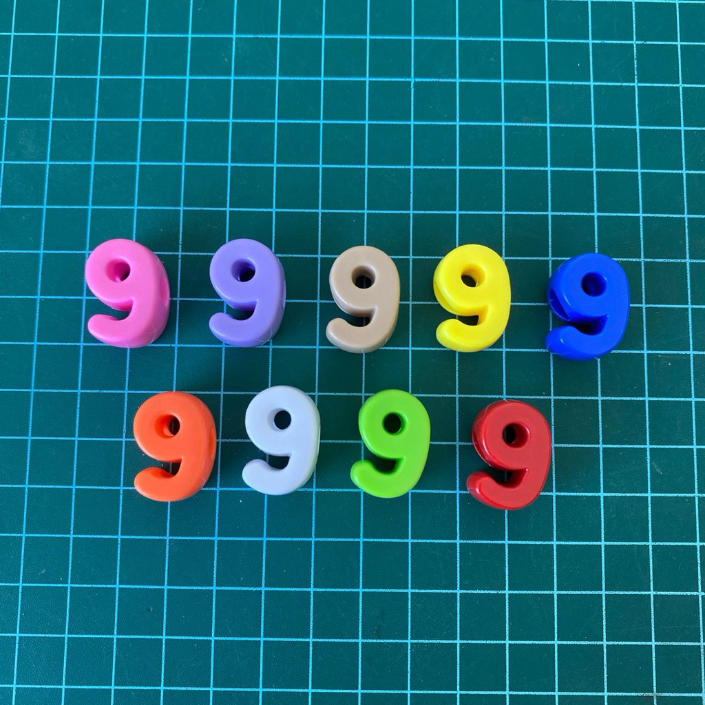 

(1 PCS) AKRILIK ANGKA 9 warna