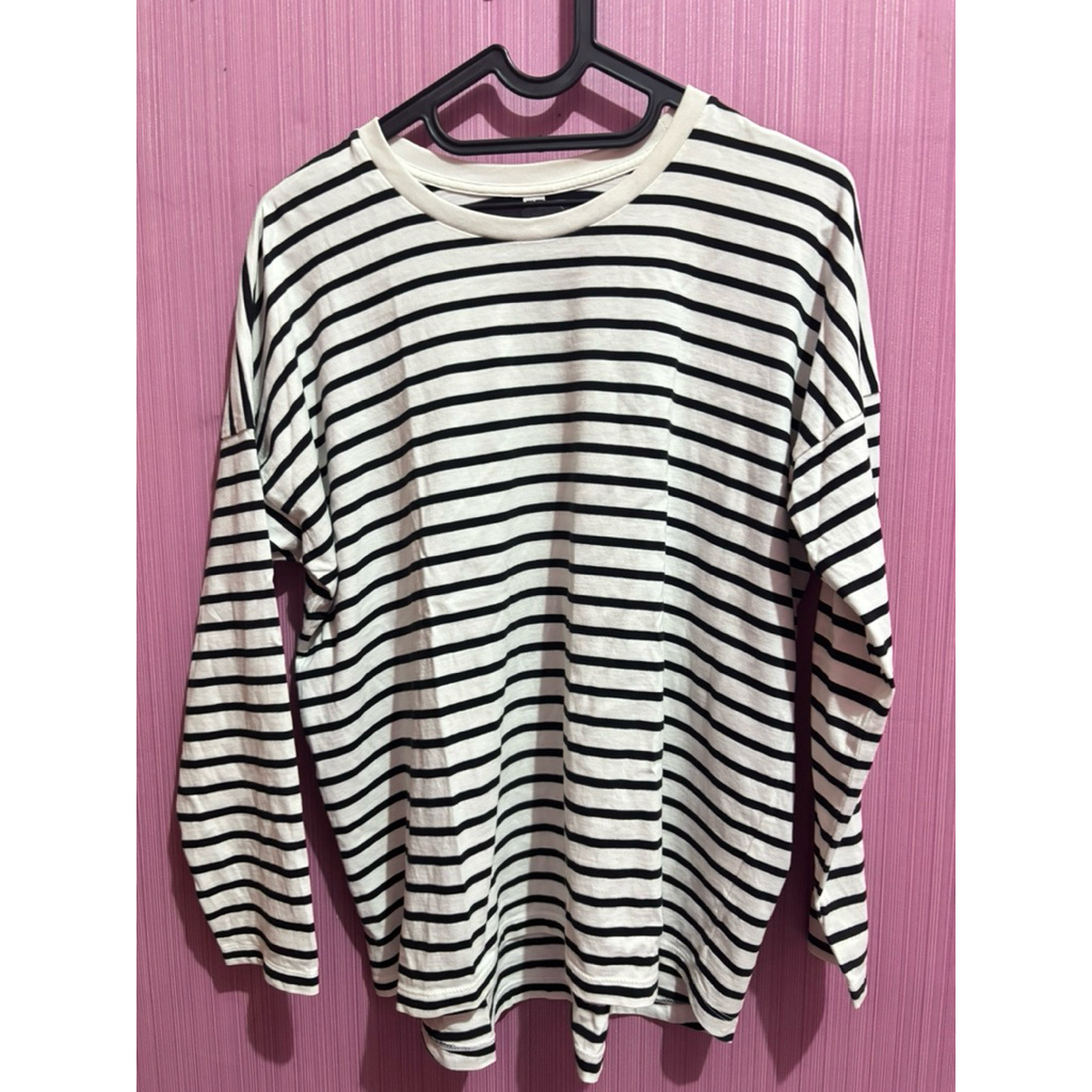 Preloved kaos uniqlo