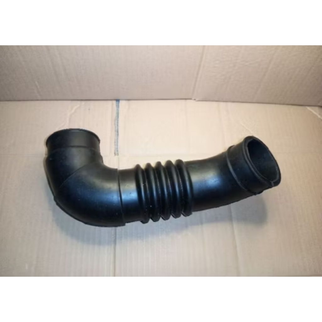 selang hawa panjang Mitsubishi colt diesel FE-304