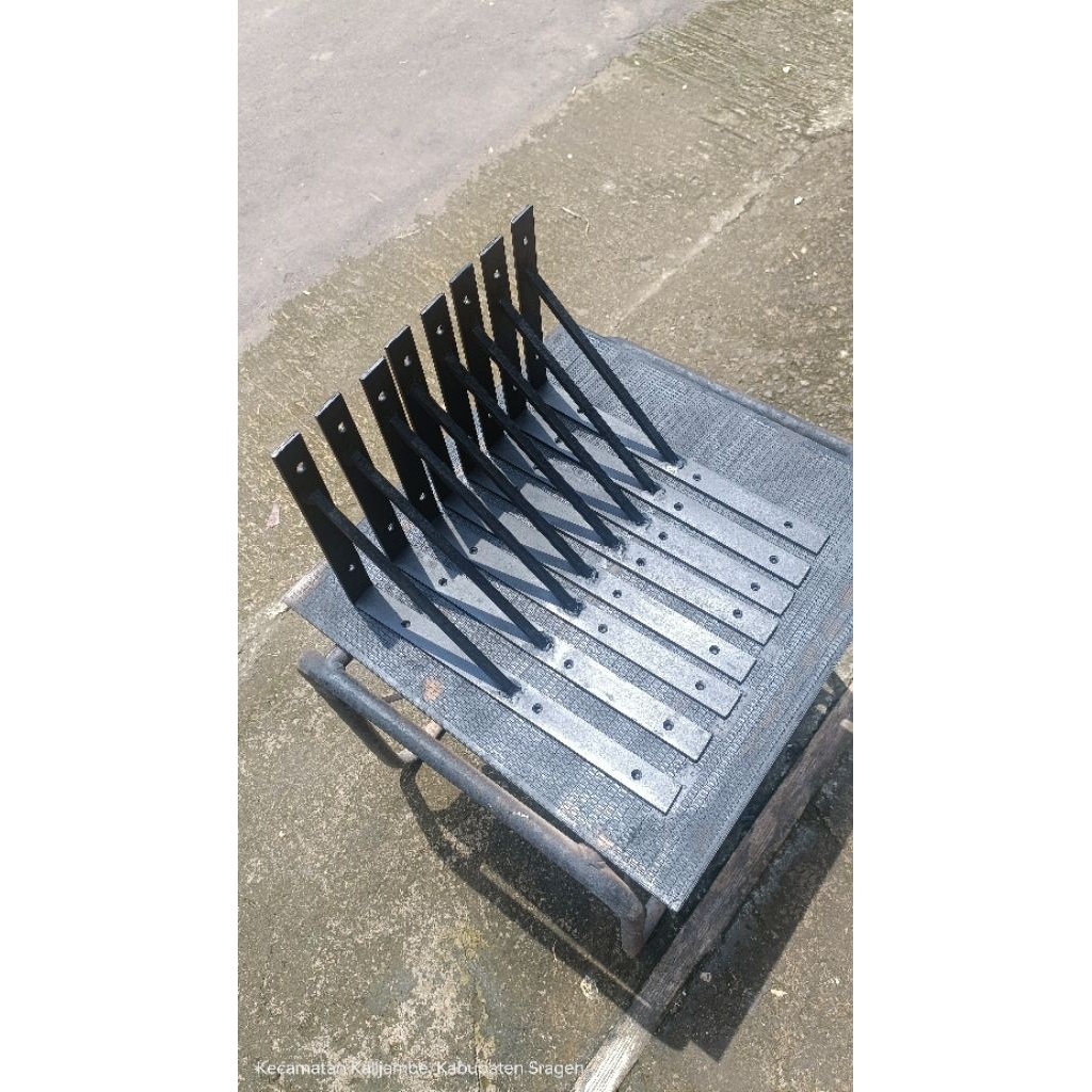 SIKU BESI//TEMPEL DINDING untuk rak