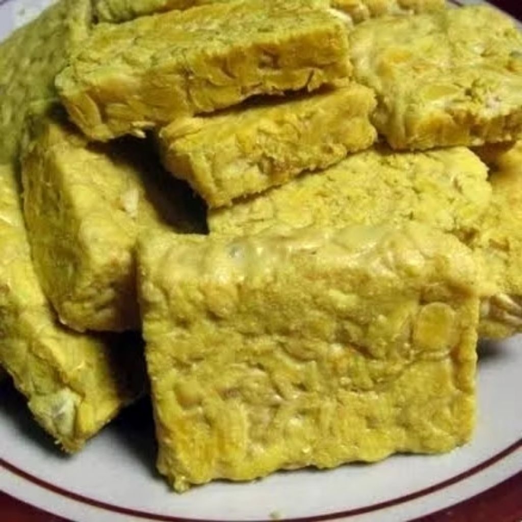 

Tempe Ungkep Bumbu Kuning isi 1 pcs