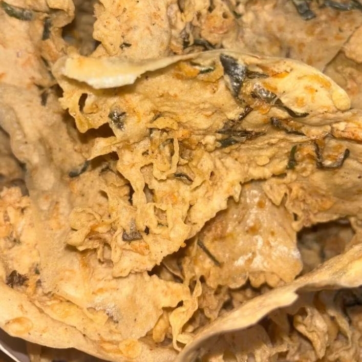 

PEYEK UDANG REBON gurih renyah/PEYEK DAUN JERUK 100gram/istimewa Rempeyek