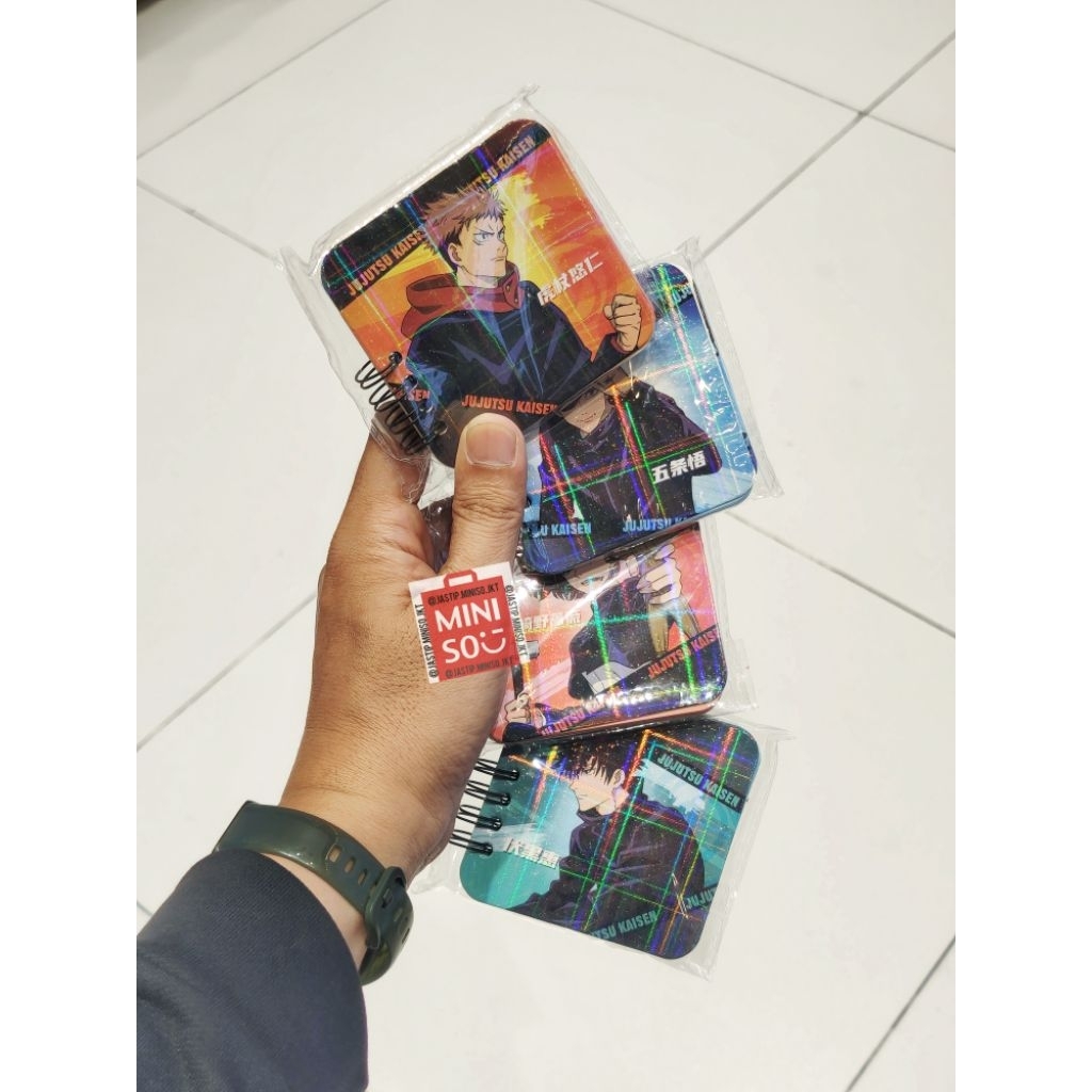 

MINISO Wire Bound Book / Memo Book JUJUTSU KAISEN Collection (8x8cm 80 Sheets) YUJI / GOJO / MEGUMI / NOBARA