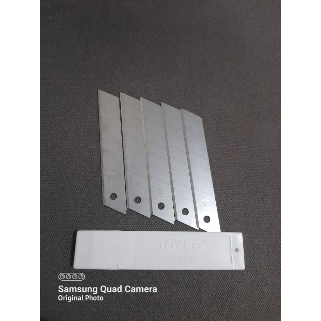 

Isi Cutter Besar Joyko L-150 Refill 5 Pcs Tajam Dan Kuat Asli 100%