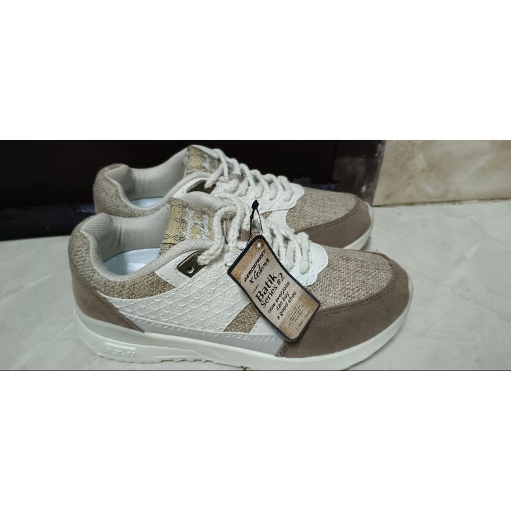 Aerostreet x Gibran Batik series#2 size37 / 23,9 cm