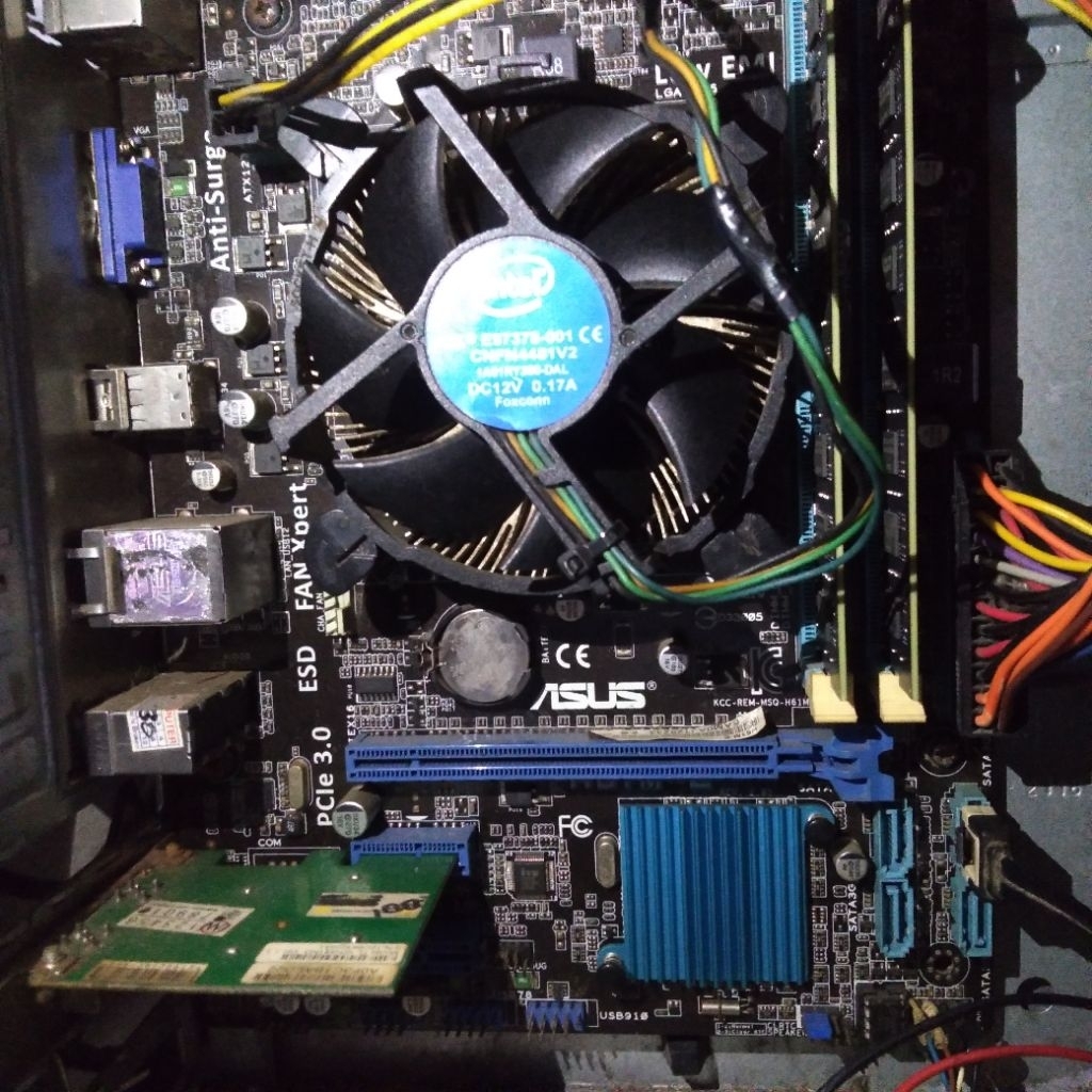 motherboard Asus h61 m-e + i7 3770 + ram 8 gb