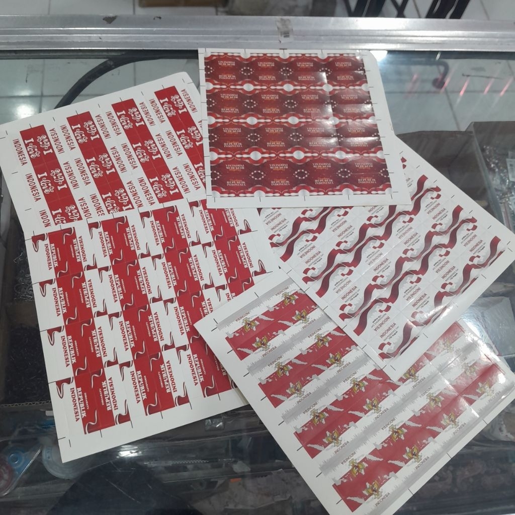 

STIKER PIPI MERAH PUTIH ISI 32 PCS / STIKER PIPI / STIKER AGUSTUSAN