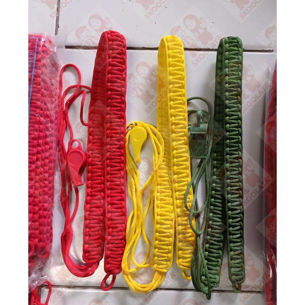 Ecer Tali Kur Sempritan dan Sempritan Pramuka Besar – Hijau, Merah, Kuning, Putih | Aksesoris Peluit