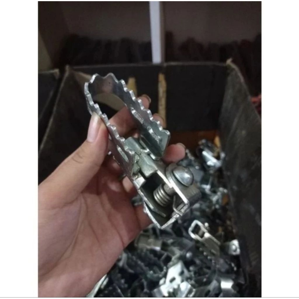 FOOTSTEP KECIL TRAIL UNIVERSAL