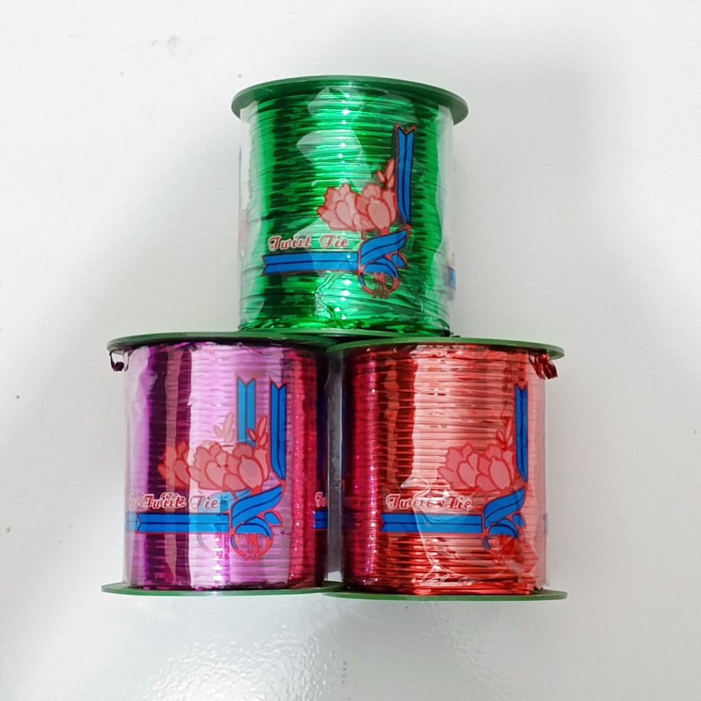

Tali Pita Kawat Pengikat Souvenir Metalik Twist Tie 1 Roll 300 Yard