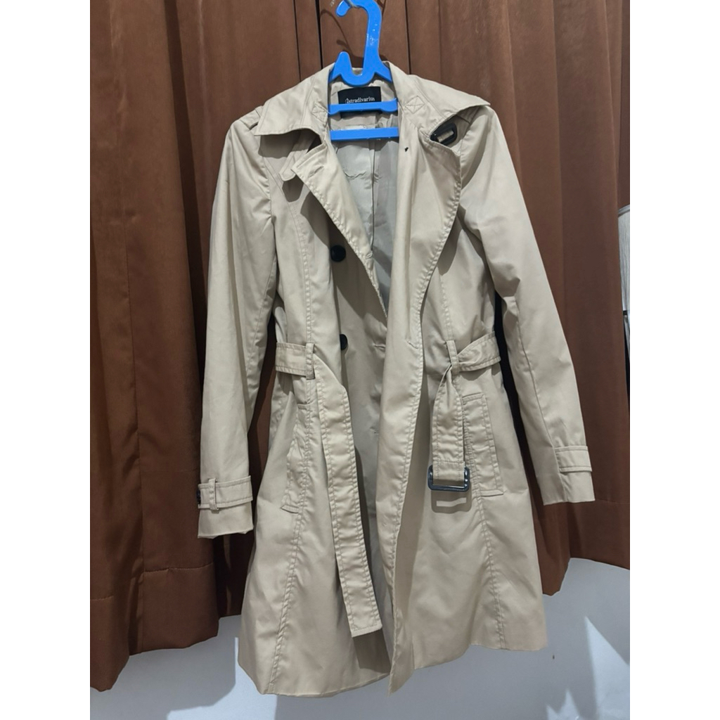 preloved Trench Coat Stradivarius