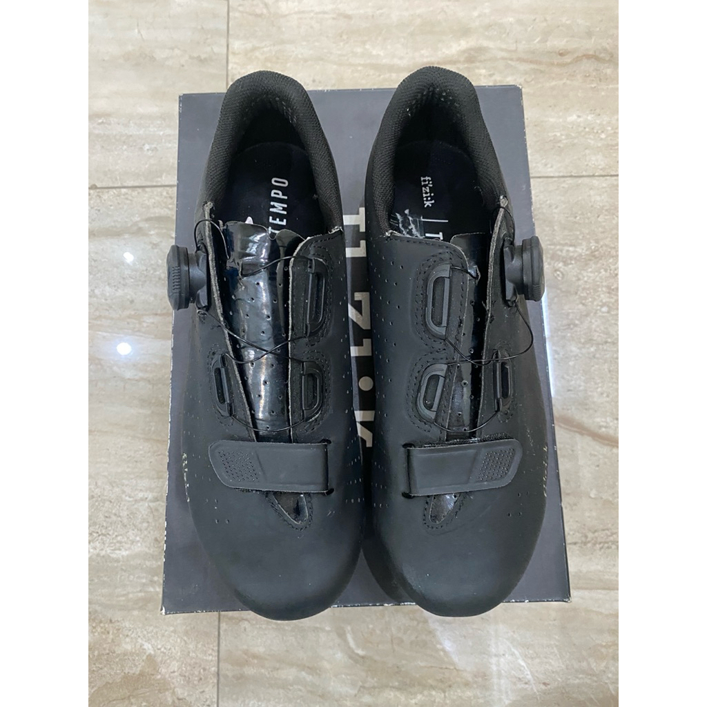 Sepatu cleat Fizik Tempo Overcurve R5