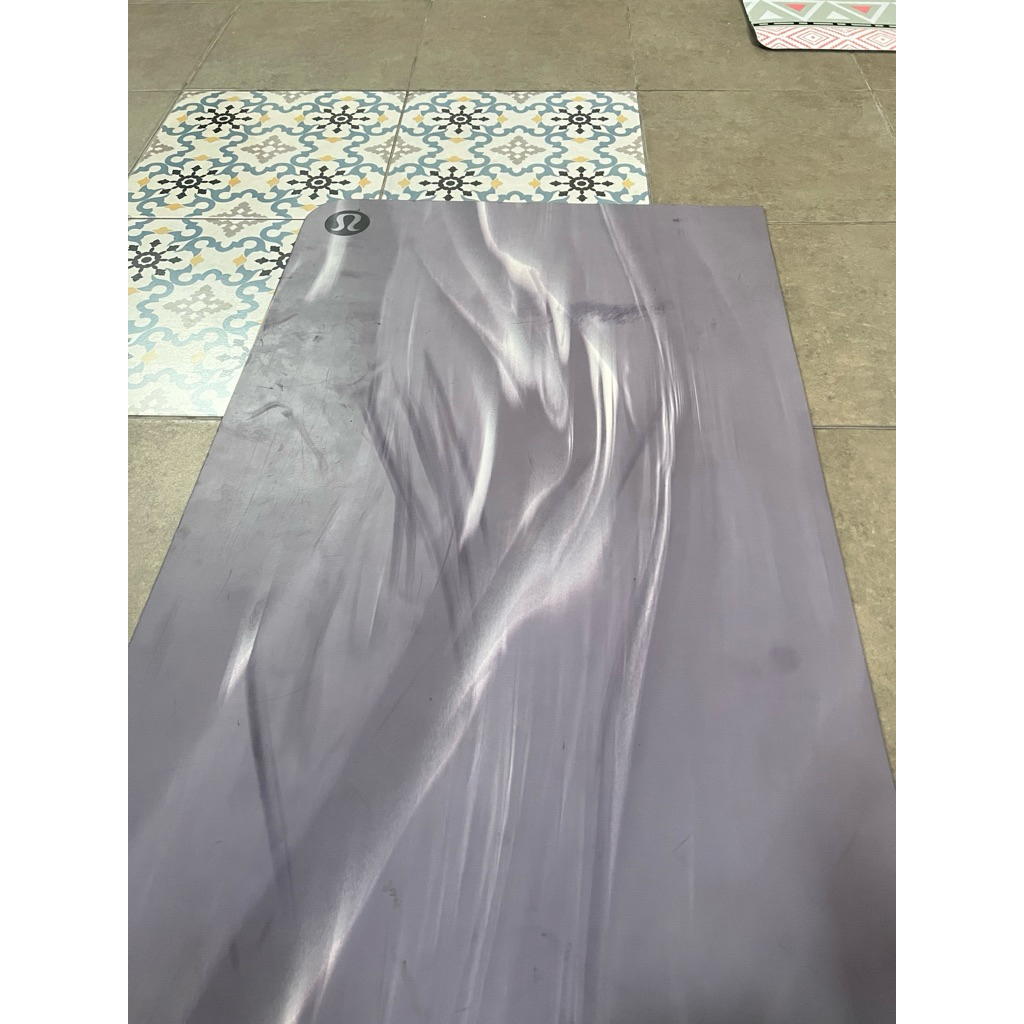 lululemon yoga mat