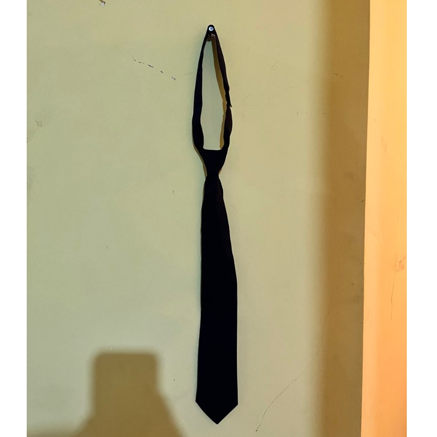 Dasi Hitam Pria Dasi Polos Panjang Instan Dasi Kantor Dasi Kuliah / Dasi Hitam Polos Panjang