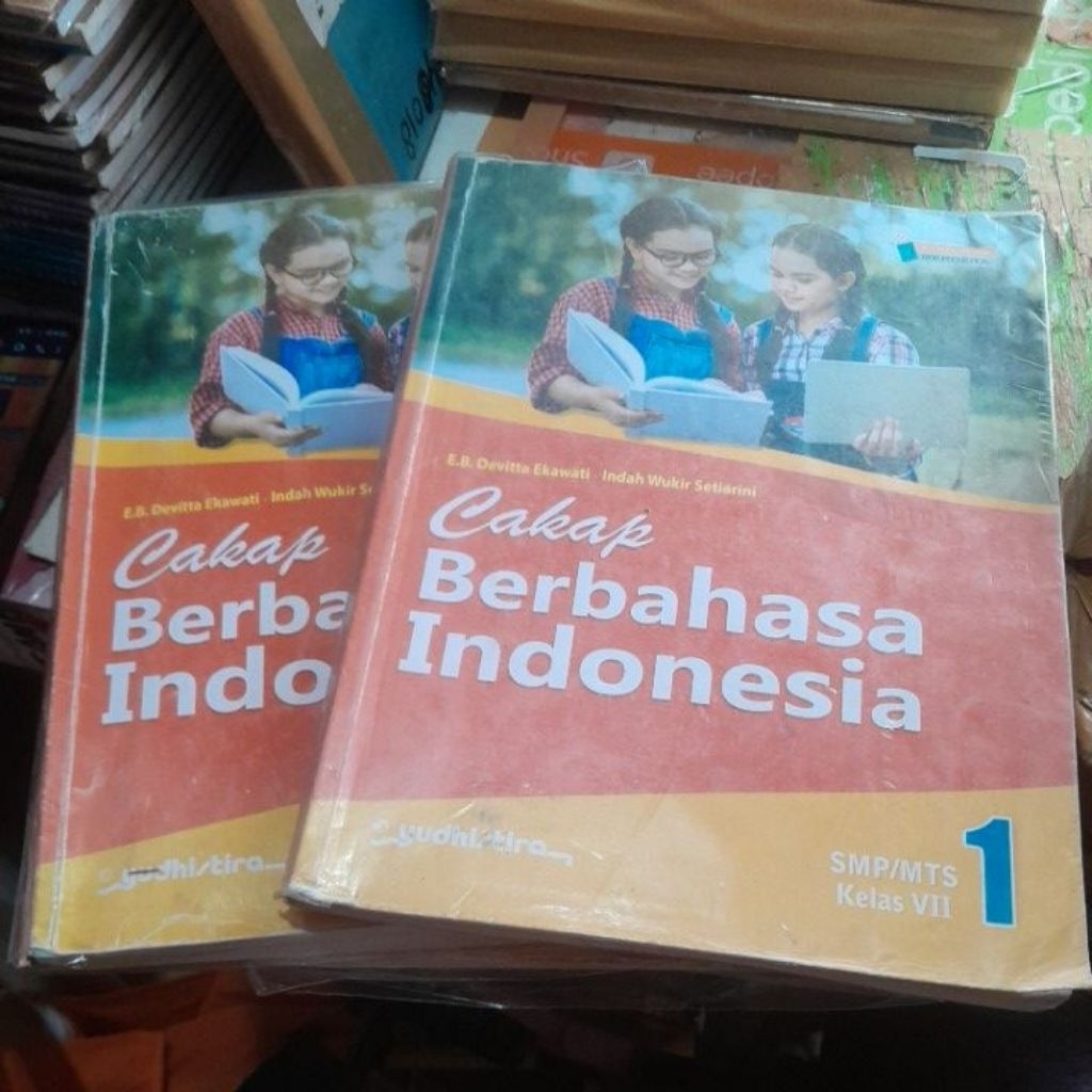 BUKU BAHASA INDONESIA/Cakap BERBAHASA INDONESIA UNTUK SMP KELAS VII/7/1 KURIKULUM MERDEKA PENERBIT Y
