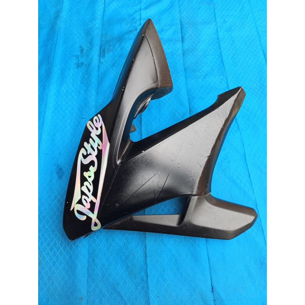 sirip tangki cb 150R old Original / sirip tangki sebelah kiri cb 150R old Original copotan