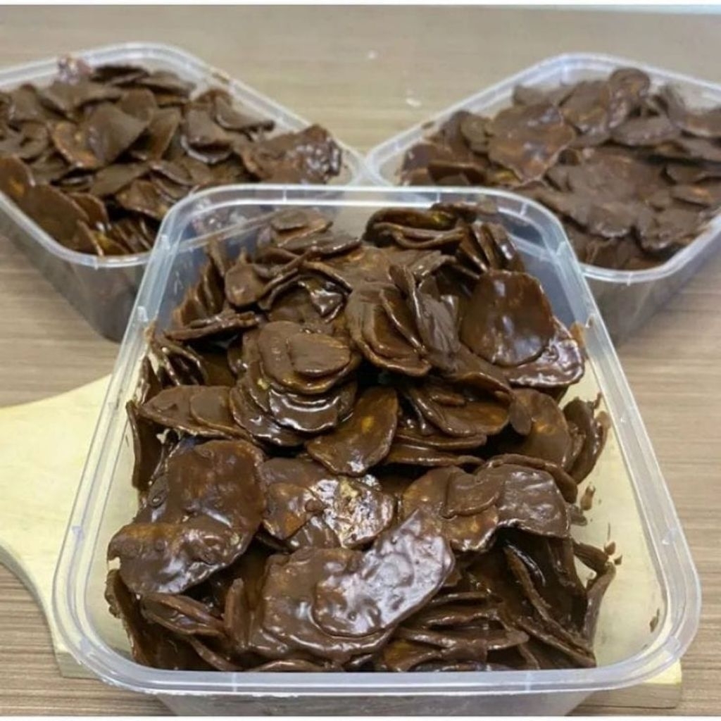 

Keripik pisang coklat lumer kemasan 500ml