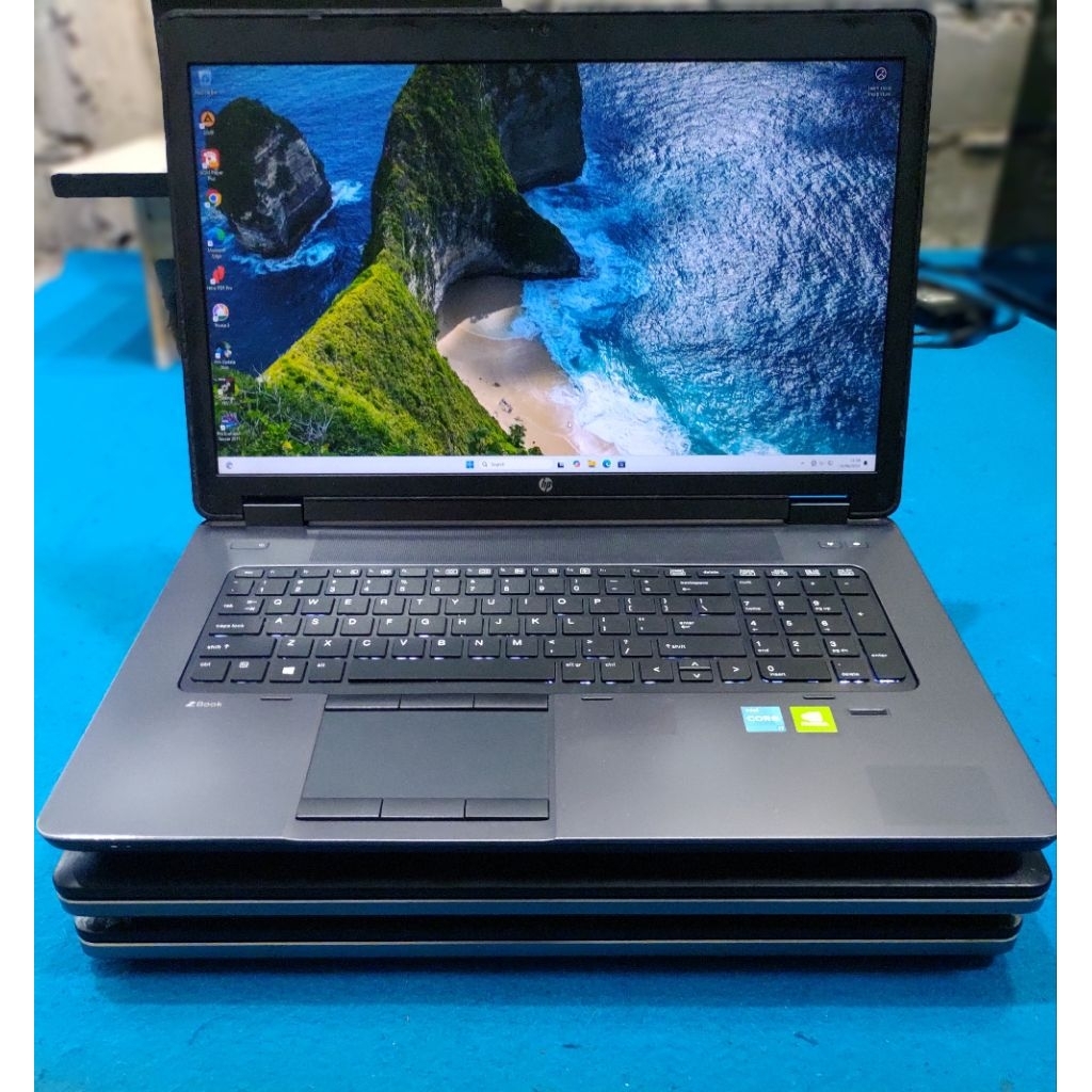 LAPTOP HP 17 FHD DUAL VGA NVIDIA i7 16/256 SSD HP ZBOOK 17