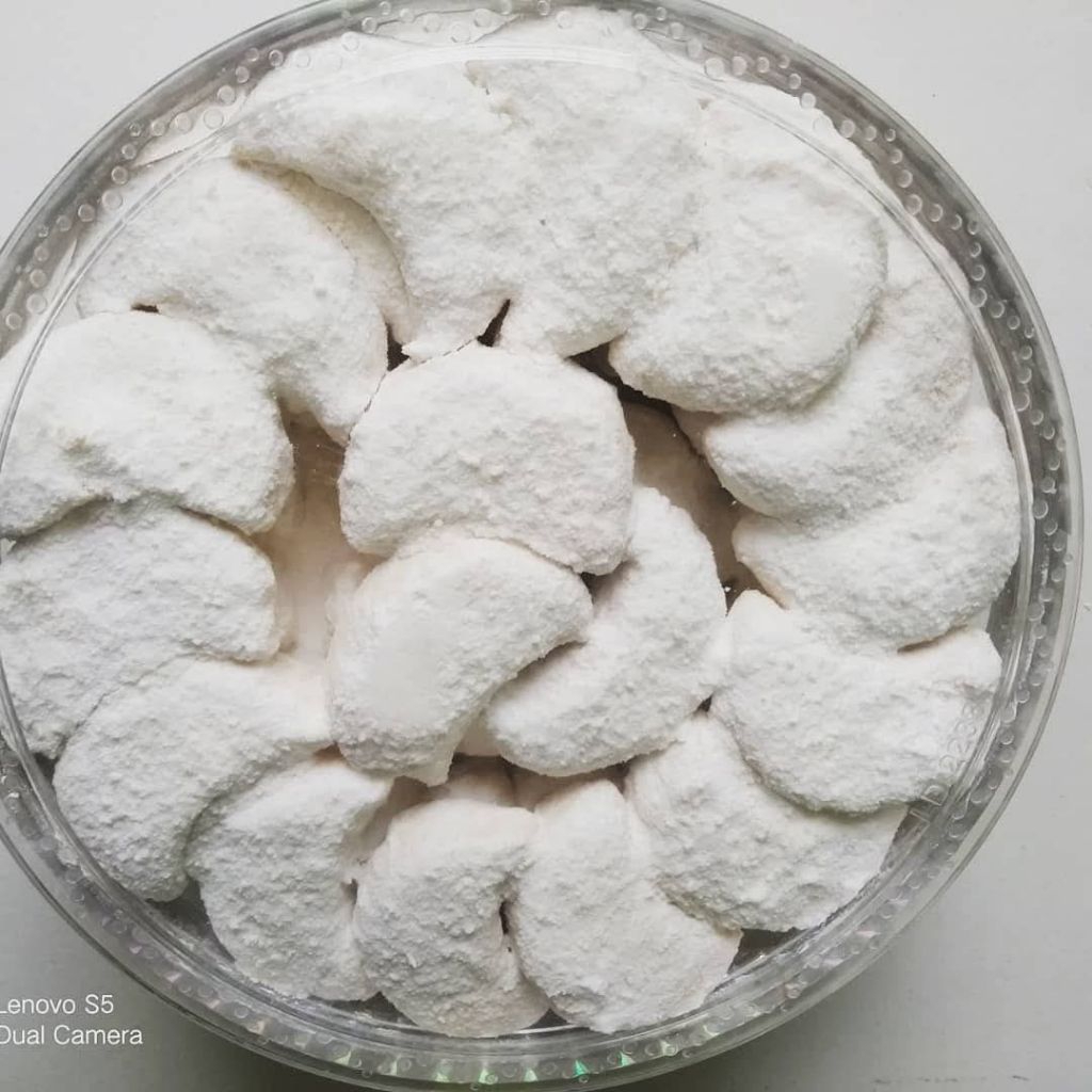 

KUE KERING PUTRI SALJU HOMEMADE KEMASAN 250 GRAM DAN 500 GRAM