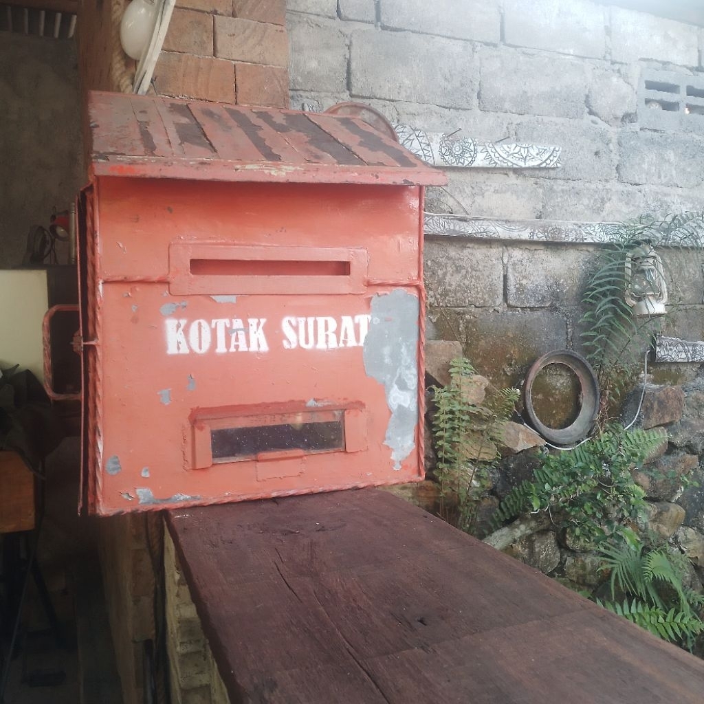 

kotak surat bis surat pos indonesia