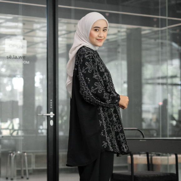 Atasan Tunik Wanita Kekinian Outfit Kondangan Lyra