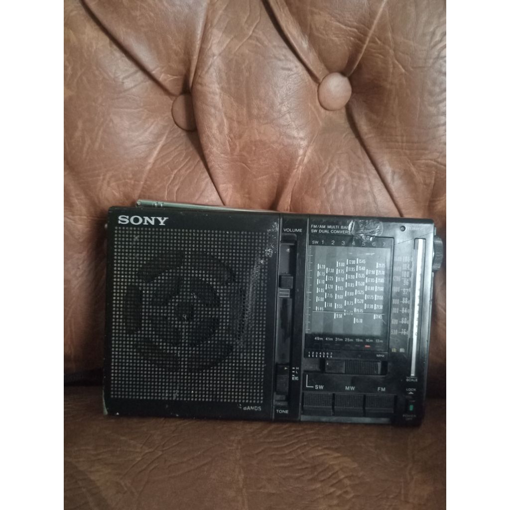 Radio Jadul Merk Sony