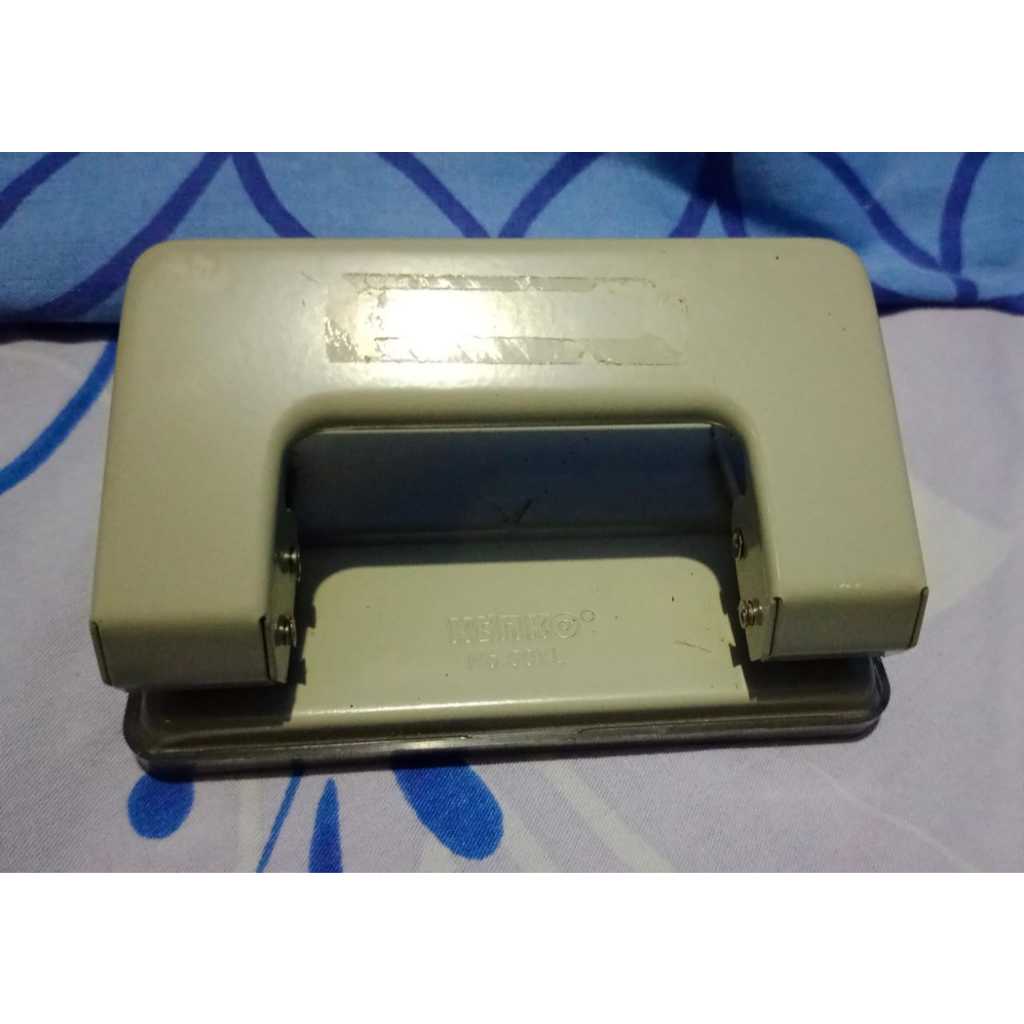 

Alat Pembolong Kertas/Pelubang Kertas