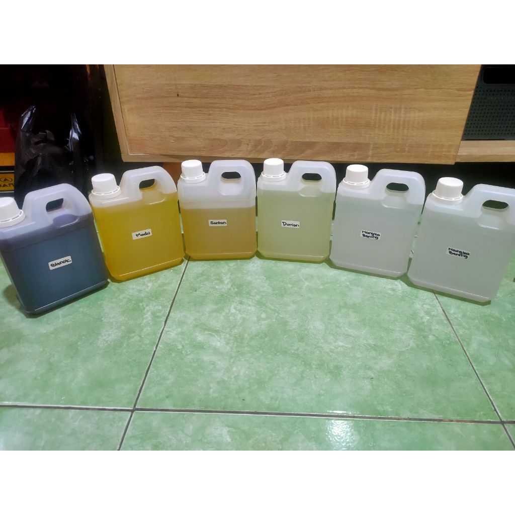 SAVITA Essen Biang Murni Premium Kemasan 1 Liter – Jenis Buah-buahan, Amisan dan Atsiri