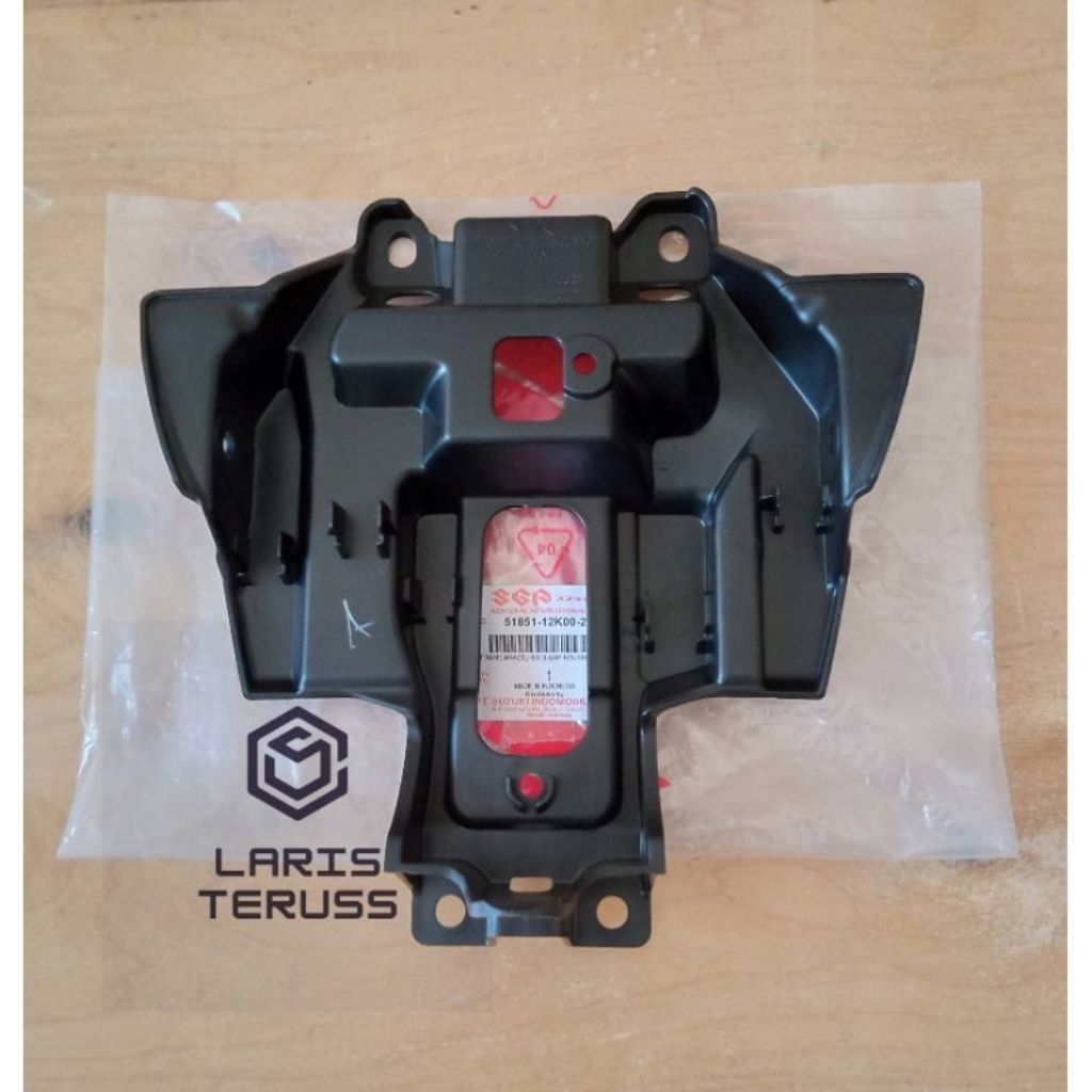 BREKET DUDUKAN PLASTIK BATOK LAMPU DEPAN SATRIA FU FI INJEKSI ORIGINAL