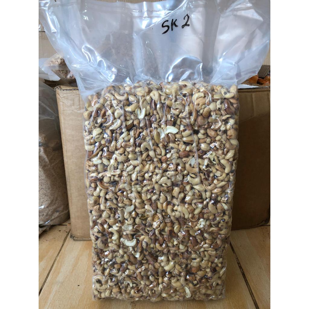 

Kacang Mede Mentah Utuh SK2 - 100kg