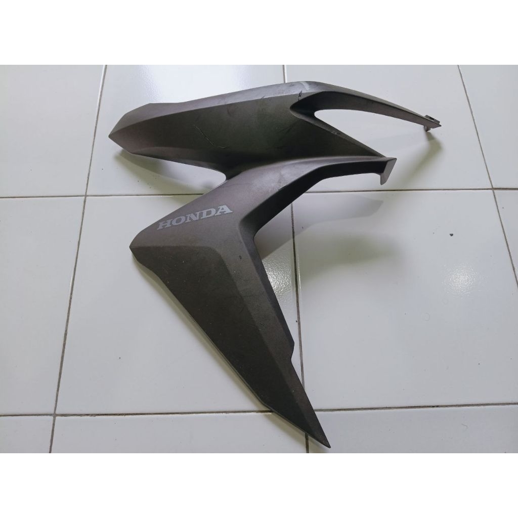 Cover sayap samping Honda vario 125 150 tahun 2018-2022 original bekas copotan motor