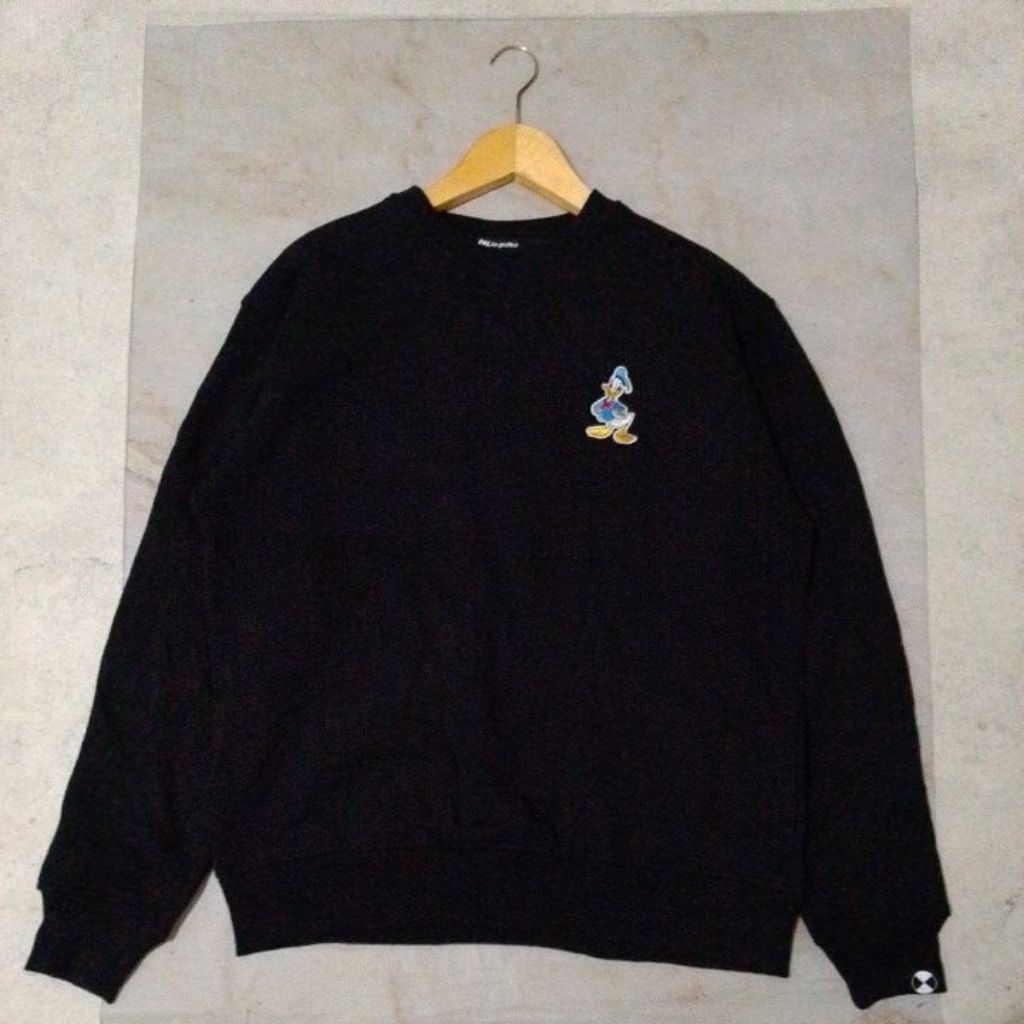 Crewneck Pal by grafikus X Disney Black
