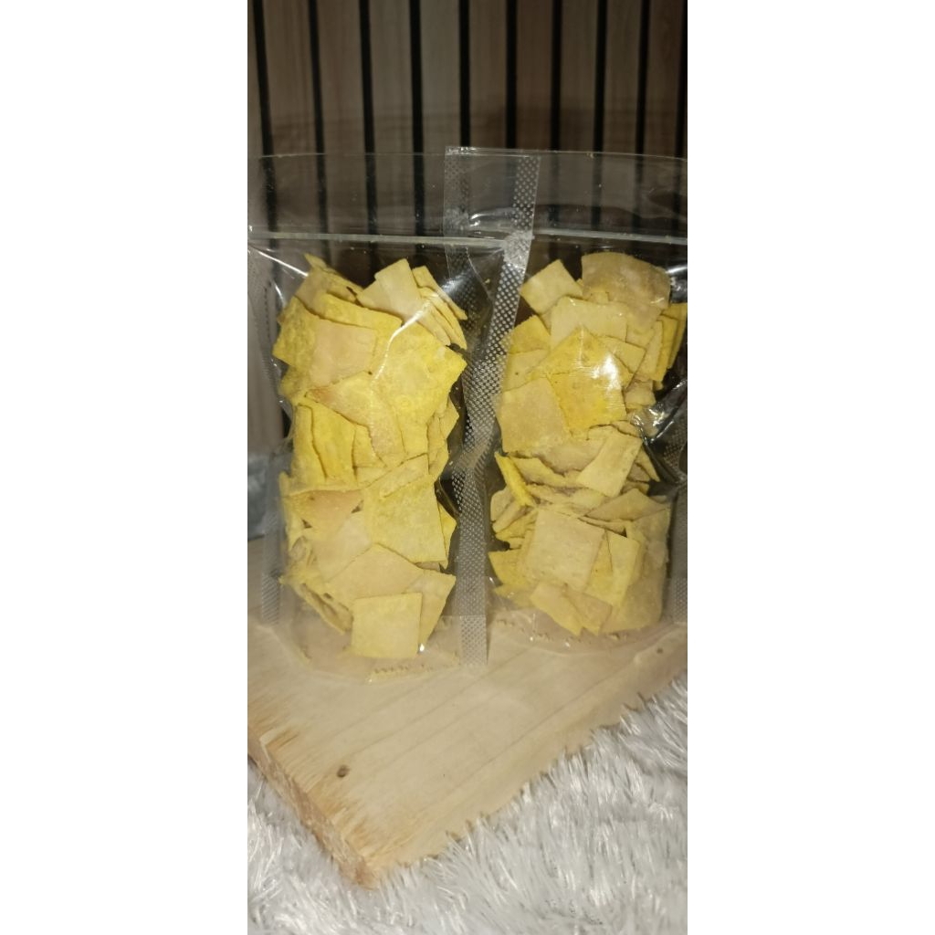 

Kripik pangsit rasa jagung