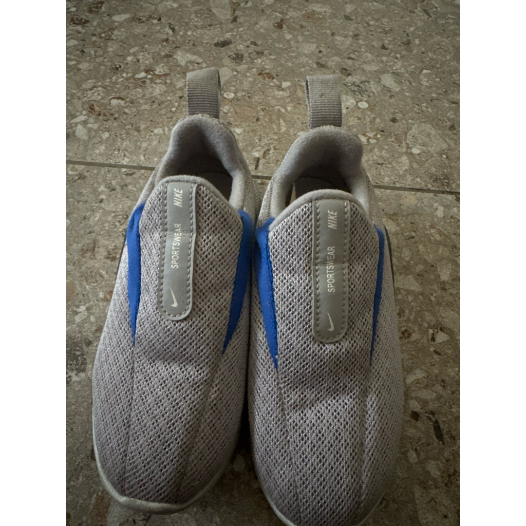 sepatu nike anak preloved
