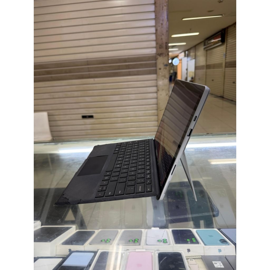 Microsoft Surface Pro 7 – 12.3 inch Touch-Screen - 10th Gen Intel Core i7 - 16GB Memory – 1TB SSD