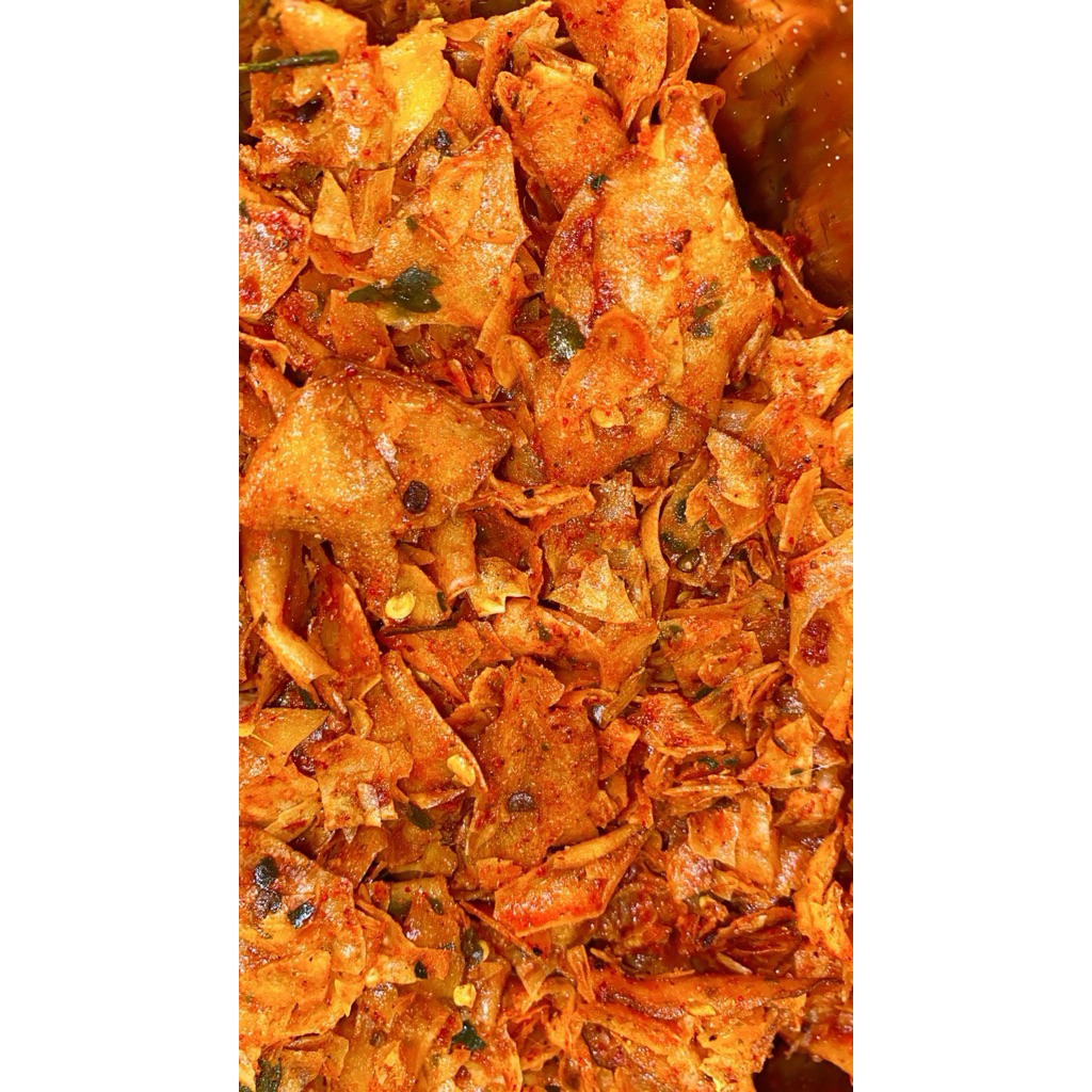 

Keripik Brekele Pedas Daun Jeruk